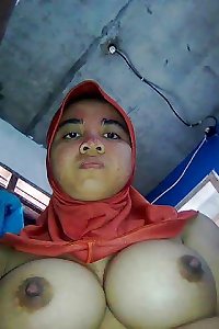 indonesia- jilbab masturbasi